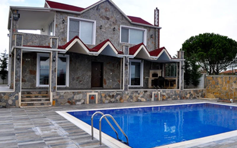 Farklı İllerde Gerçekleştirdiğimiz Konut, Ticari Alan ve Kolej Projeleri